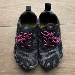 Stylish Black and Pink Barefoof Women's Athletic Shoes